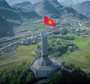 Lung Cu Flagpole